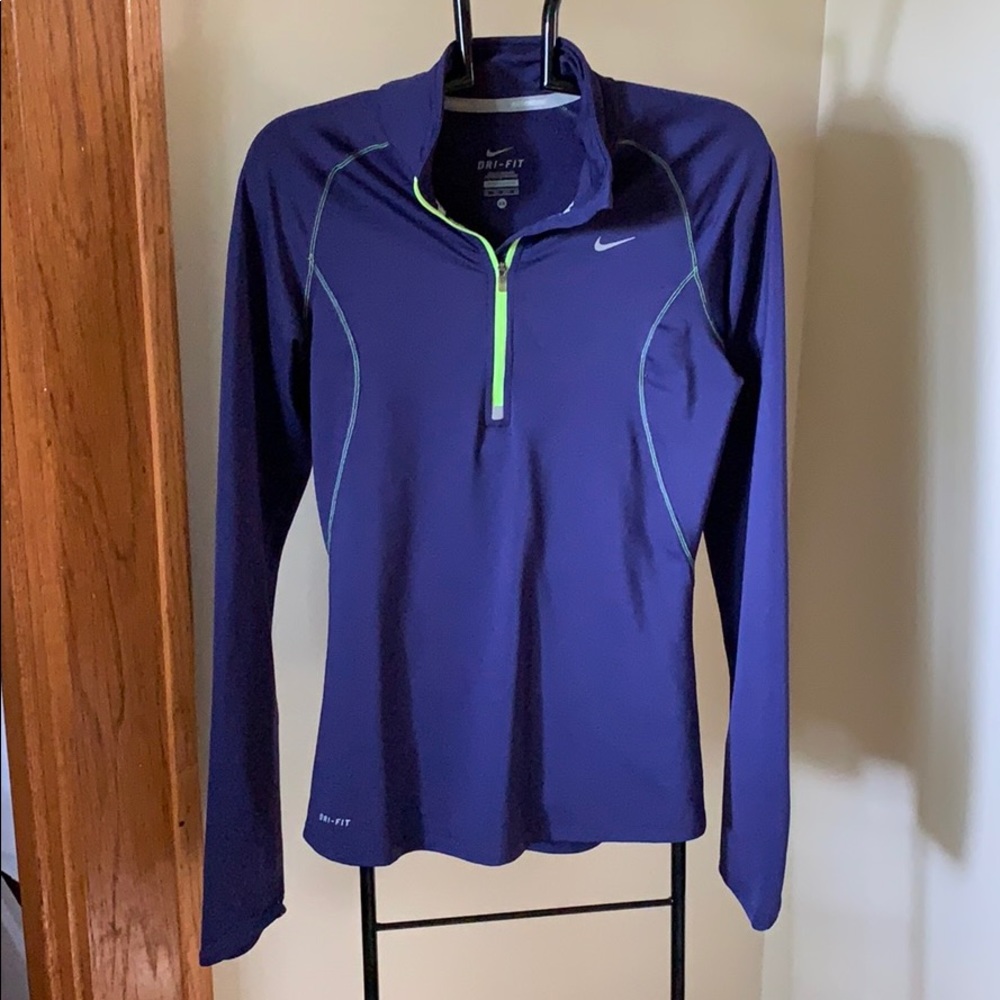 Nike Dri Fit Pull over XS